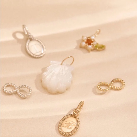 Catbird Love Knot 14k Gold Infinity Charm (From Amazon’s Summer I Turned Pretty) - Picture 8 of 14